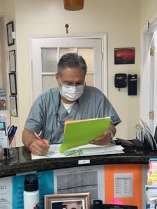 Dr Luis Angel Gallardo Dentista en Houston, Texas